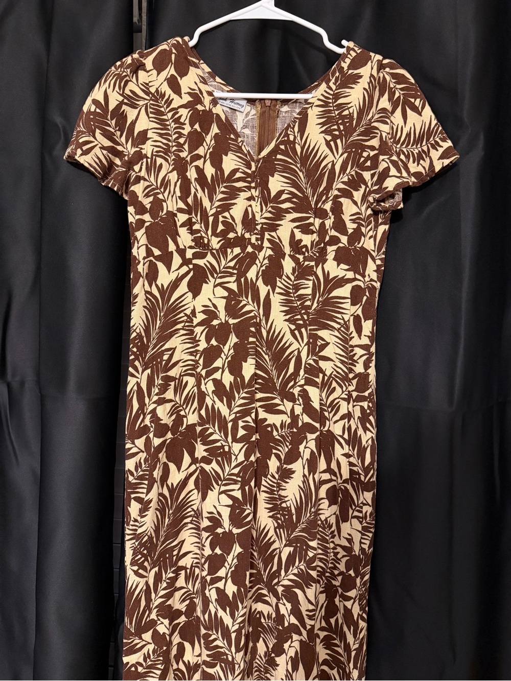 Custom, Hand tailored Hạnh Hương dress! Beautiful tan and brown tropical print